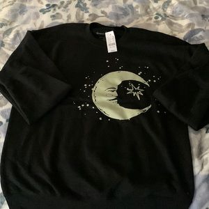 long sleeve black moon pullover